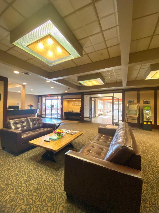 The George Dawson Inn & Conference Centre Dawson Creek Kültér fotó